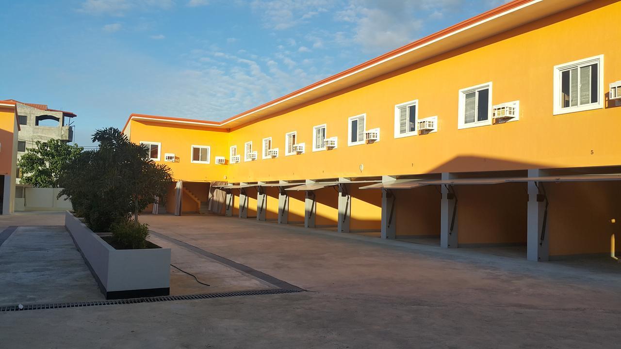 UKL Ever Resort Hotel Laoag Exterior foto